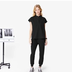 LIKE NEW FIGS BLACK MANDARIN TOP AND JOGGERS